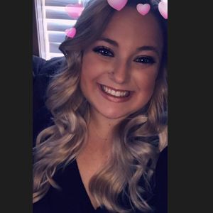 Meet your Posher, April